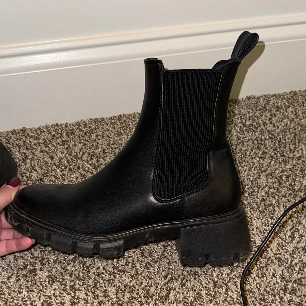 Steve Madden black Chelsea slip on boots - Picture 7 of 10
